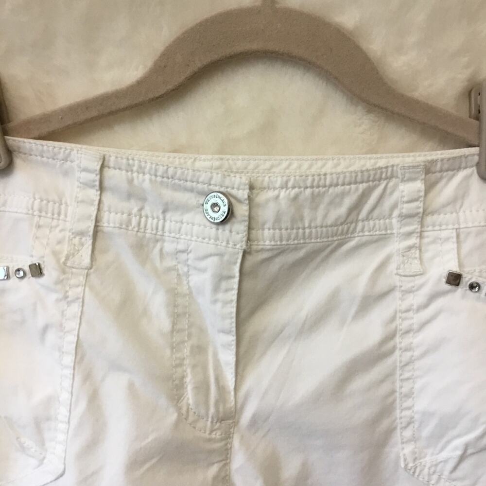 White House Black Market White Capri Jeans - Picture 3 of 10